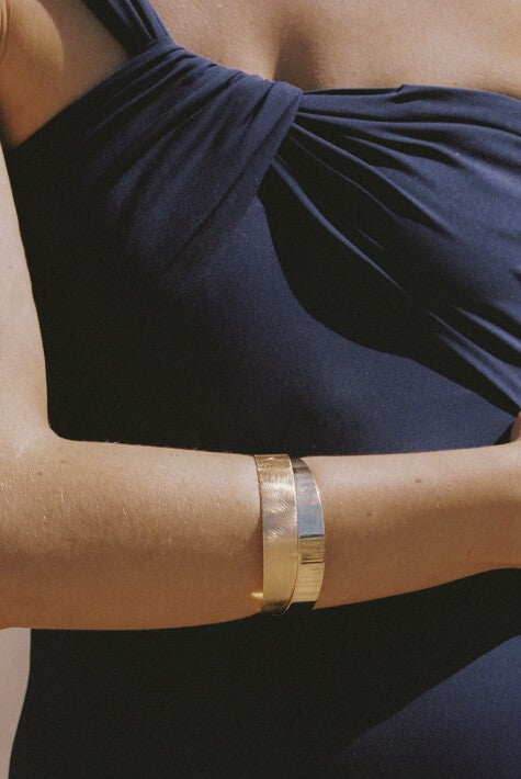 Pulseras y brazaletes para tus looks de verano