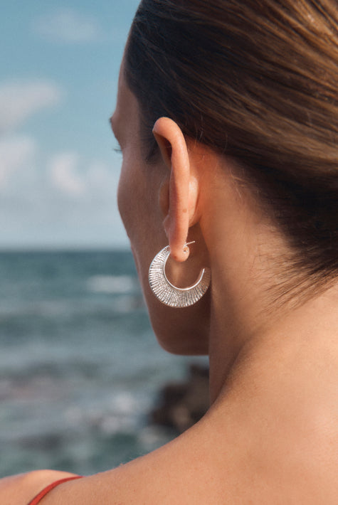 Qué pendientes llevar con el pelo recogido