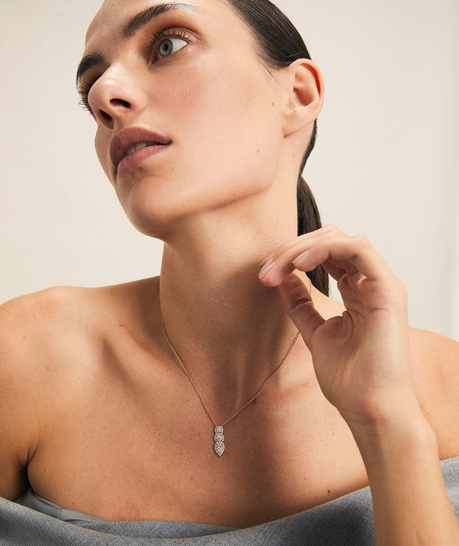 Collar Mary colección Signature Plata de Ley 925 Chapado Oro 18Kt circonitas