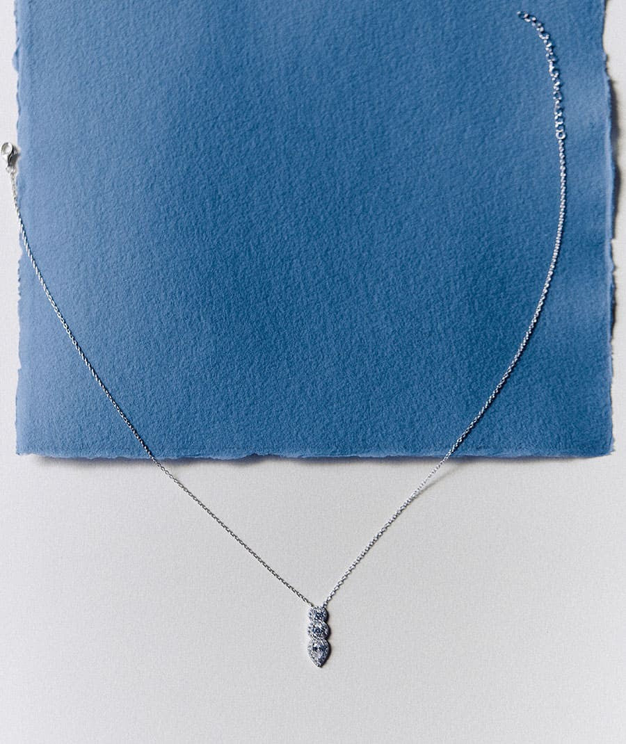 Collar Mary colección Signature plata de ley 925 chapado platino circonitas