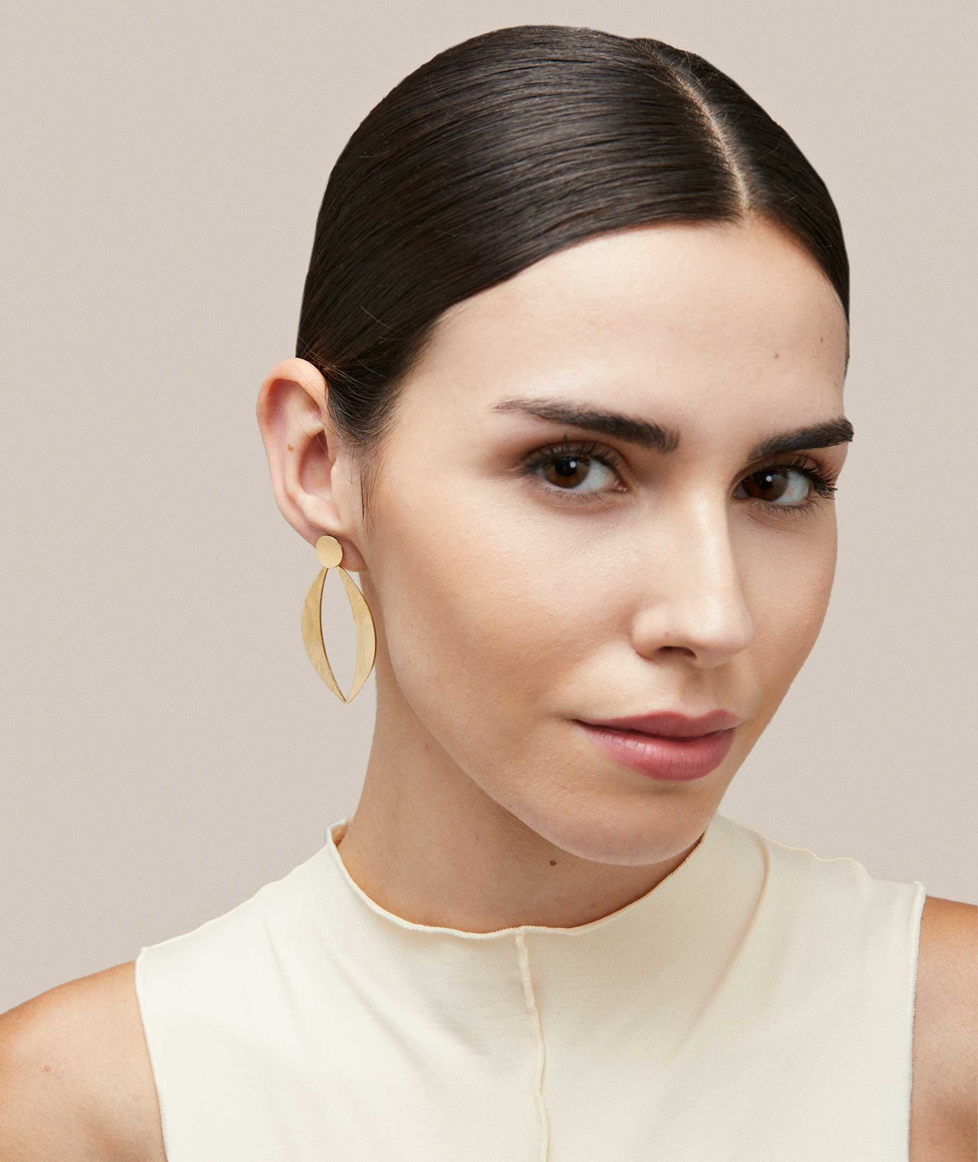 Pendientes Fulla largo ovalado rayado brillo