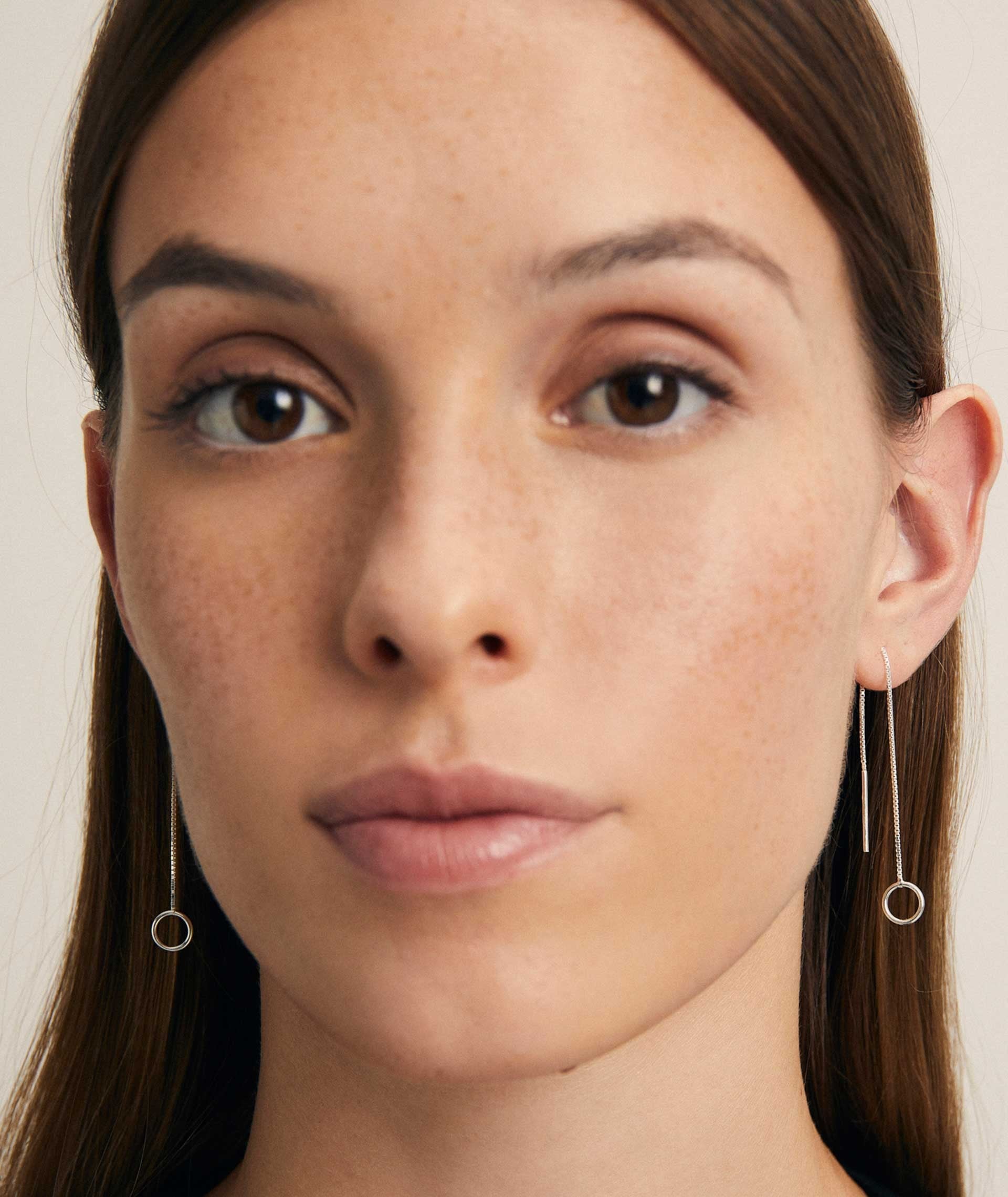 Pendientes Helena  Plata de Ley 925 aro con cadena colgante