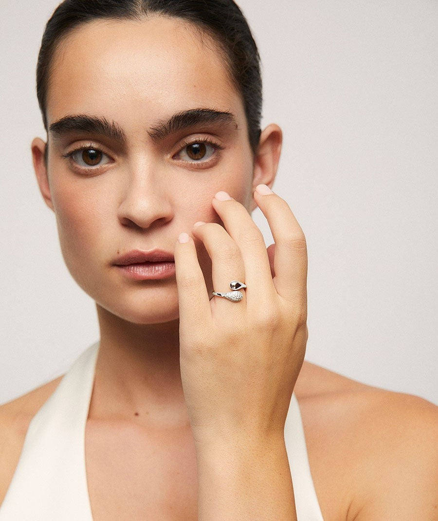 Anillo Cascade con circonita