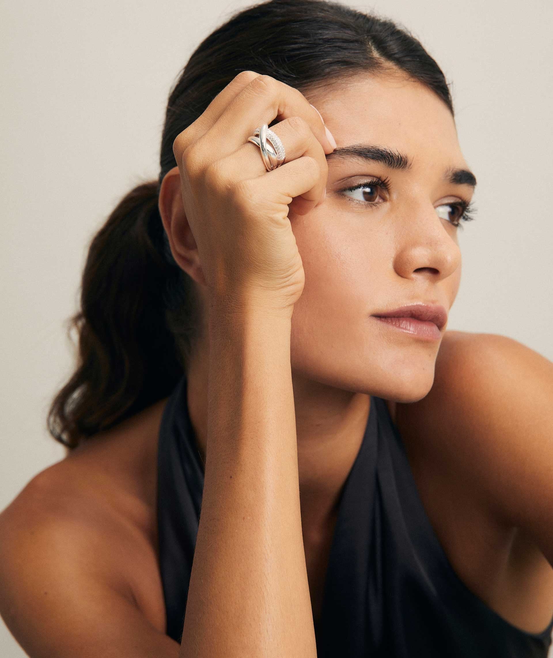 Anillo Luz tiras con circonitas