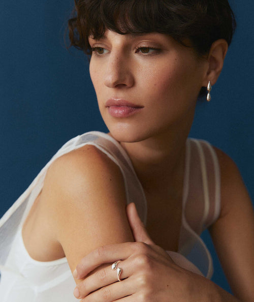 Anillo Drop abierto doble gota secundaria