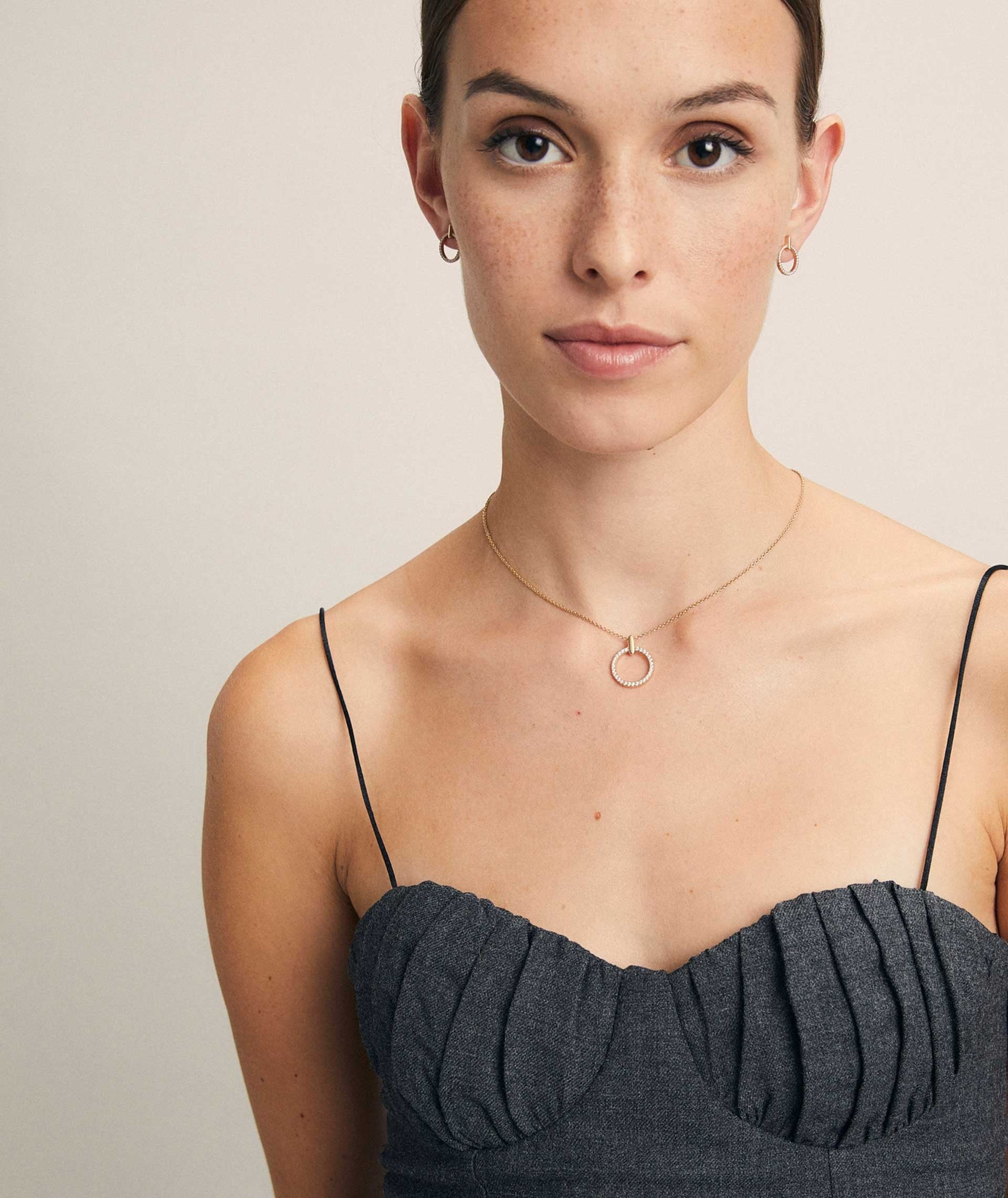 Colgante Matilde Plata de Ley 925 Chapado Oro 18Kt aro circonitas