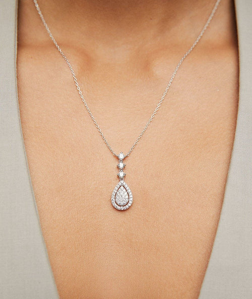 Collar Estelle con circonitas secundaria