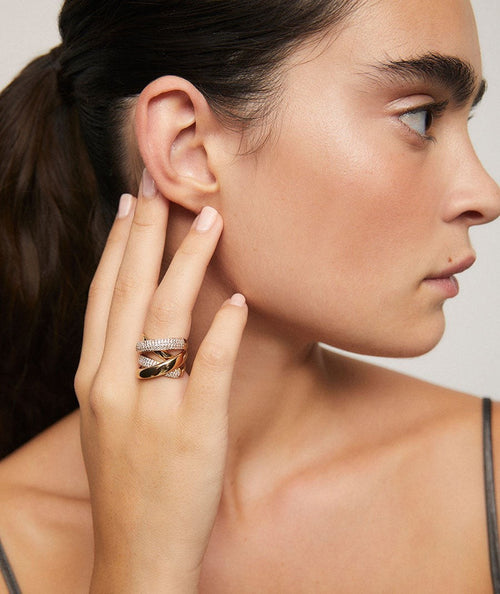 Anillo Nica con circonita secundaria
