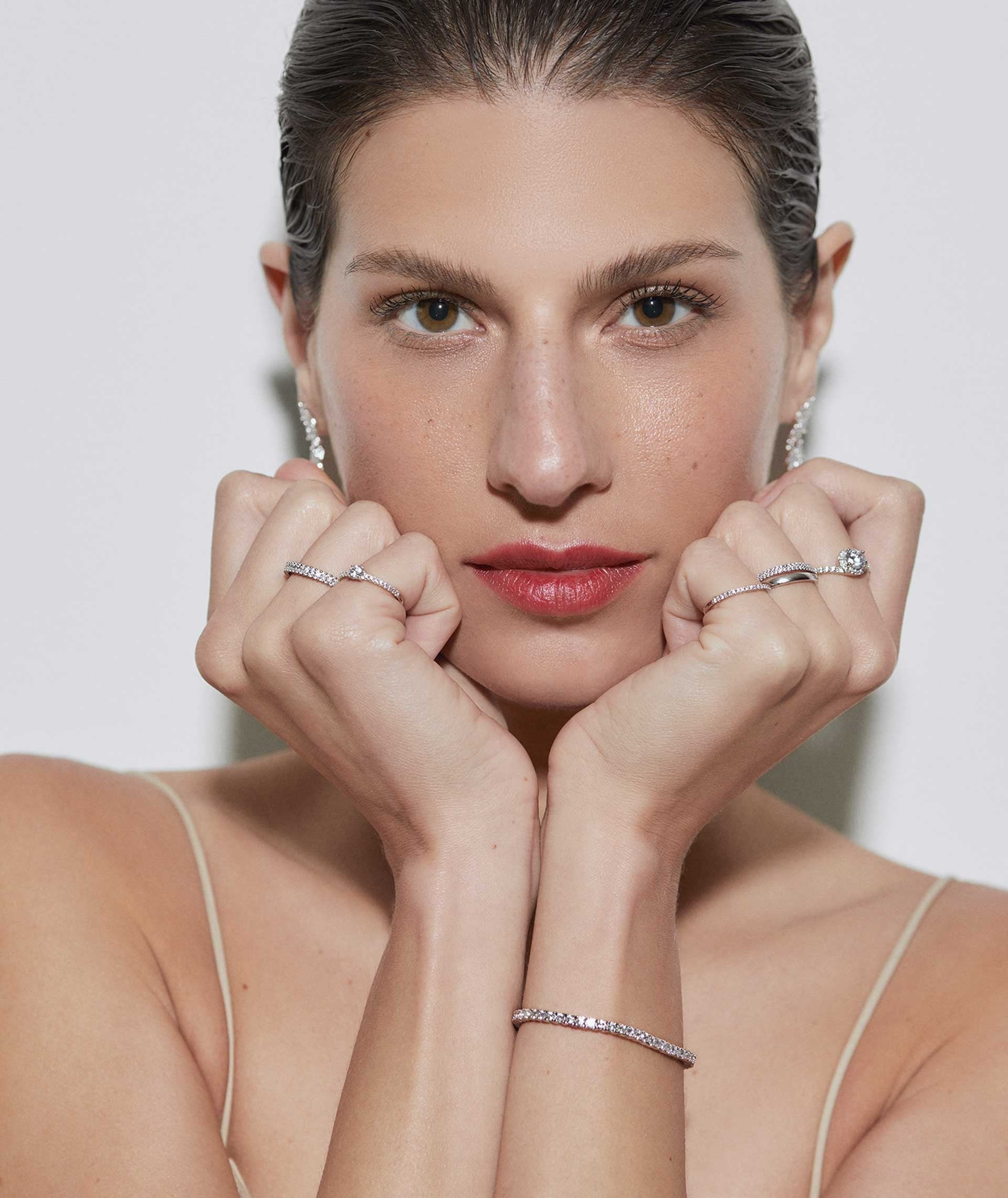 Anillo Victoria Plata de Ley 925 Chapado Platino circonitas cúbicas