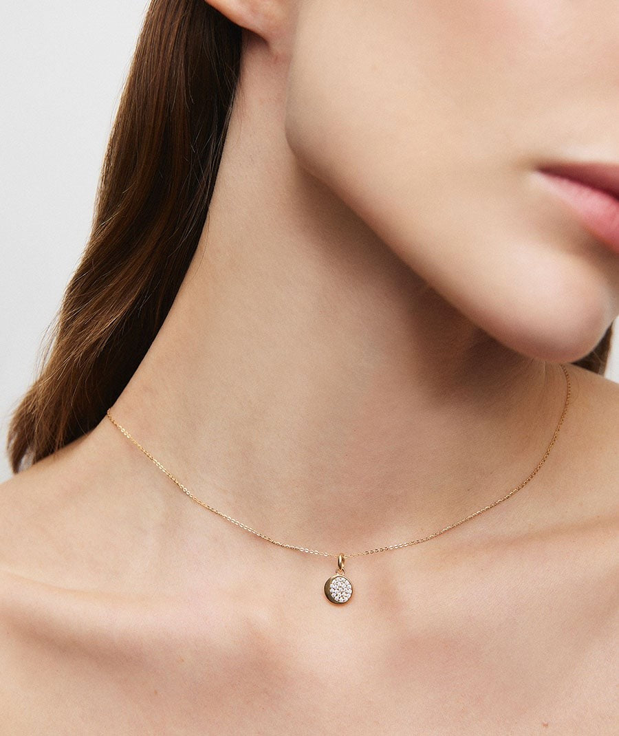 Colgante mini círculo Luna con circonitas 