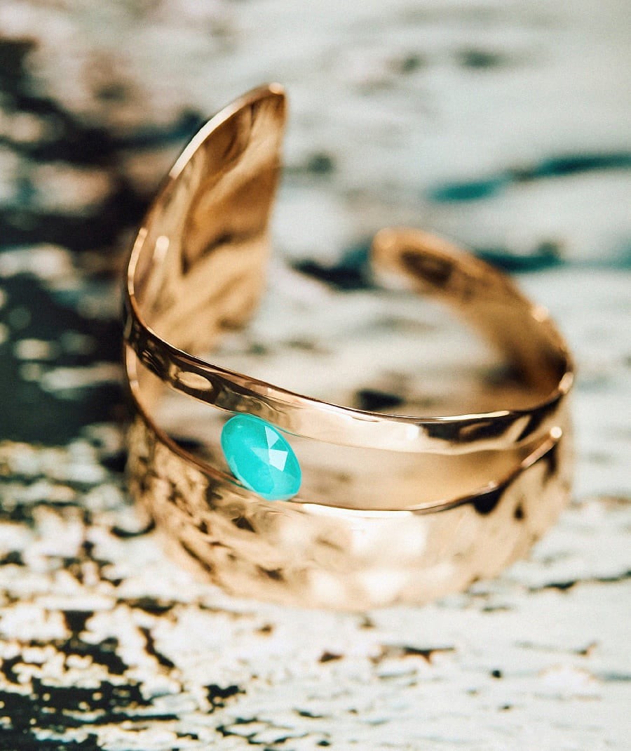 Brazalete irregular Illeta con Ágata turquesa