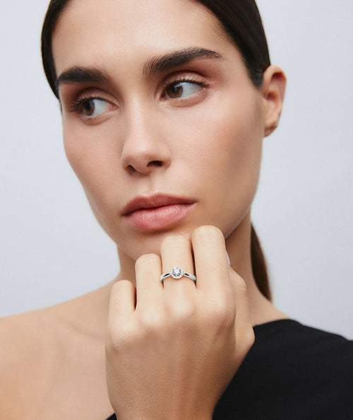 Anillo Luce de circonitas secundaria