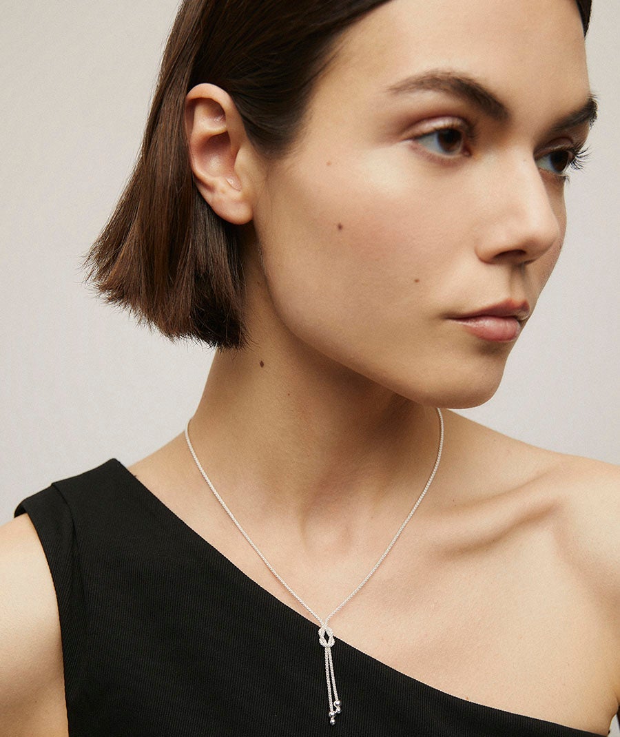 Necklace double Knot