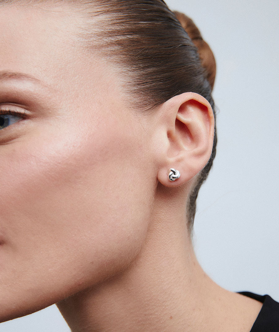 Pendientes botón Trenza