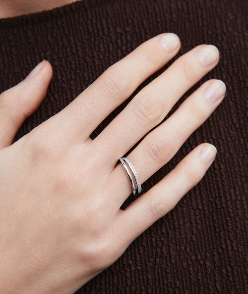 Anillo dúo abierto Twin con circonitas secundaria