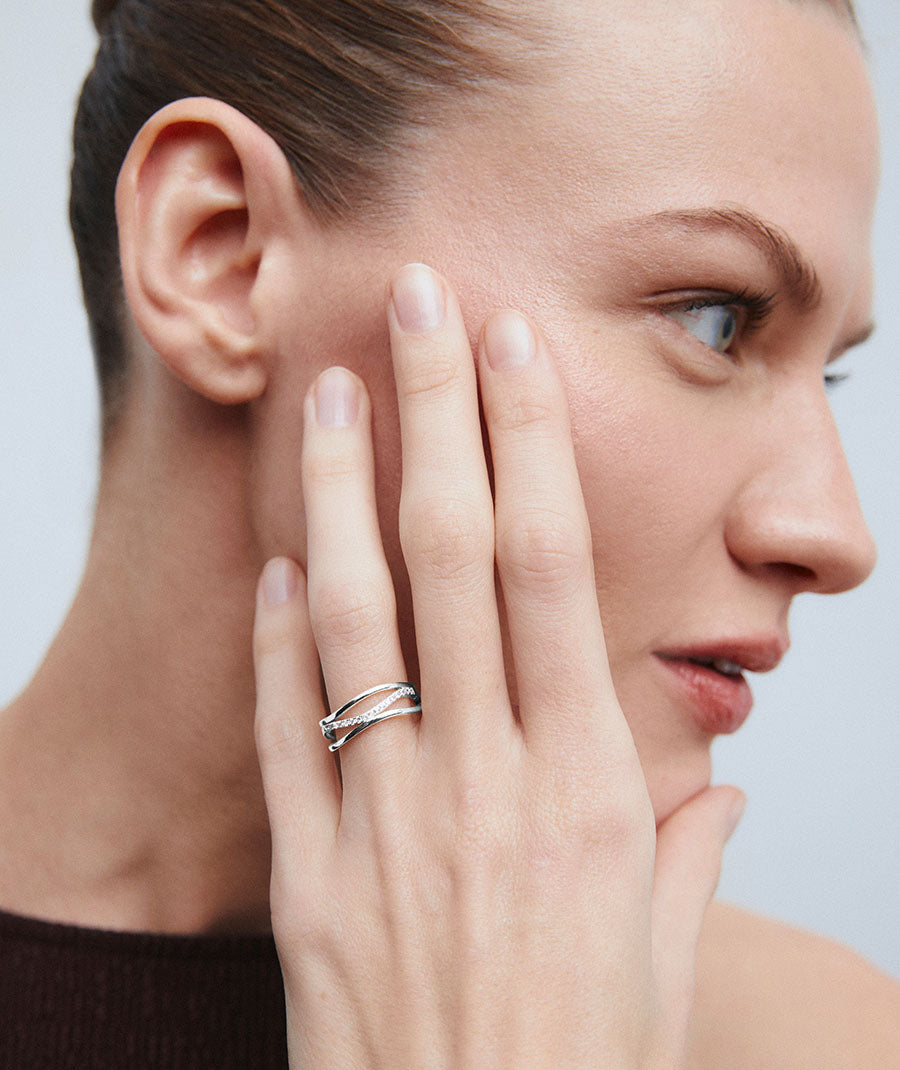 Ring Shine with strands and zirconia stones
