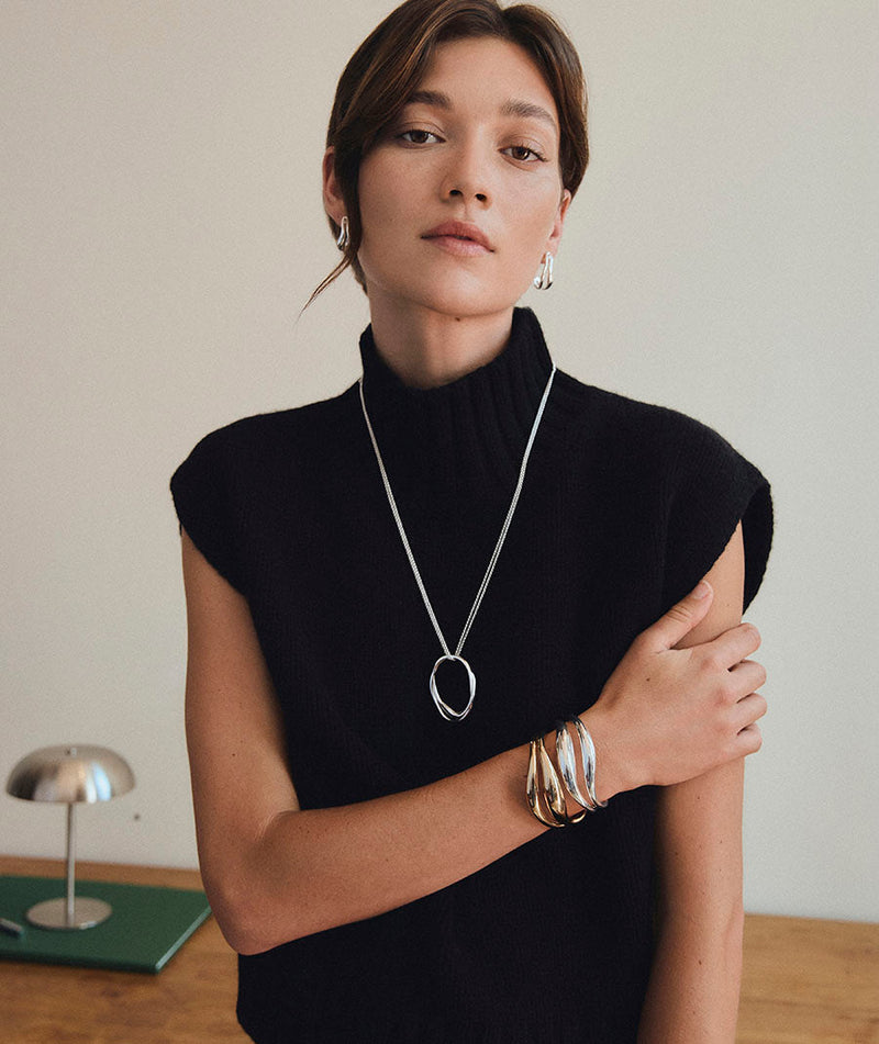 Pendant Irregular Oval Waves