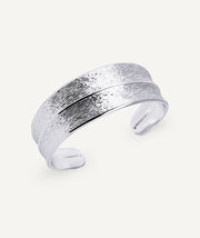 Curve rigid bracelet