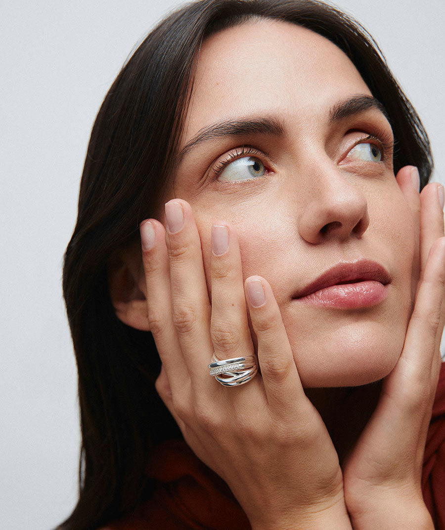 Ring Idilia intertwined strips with zircons