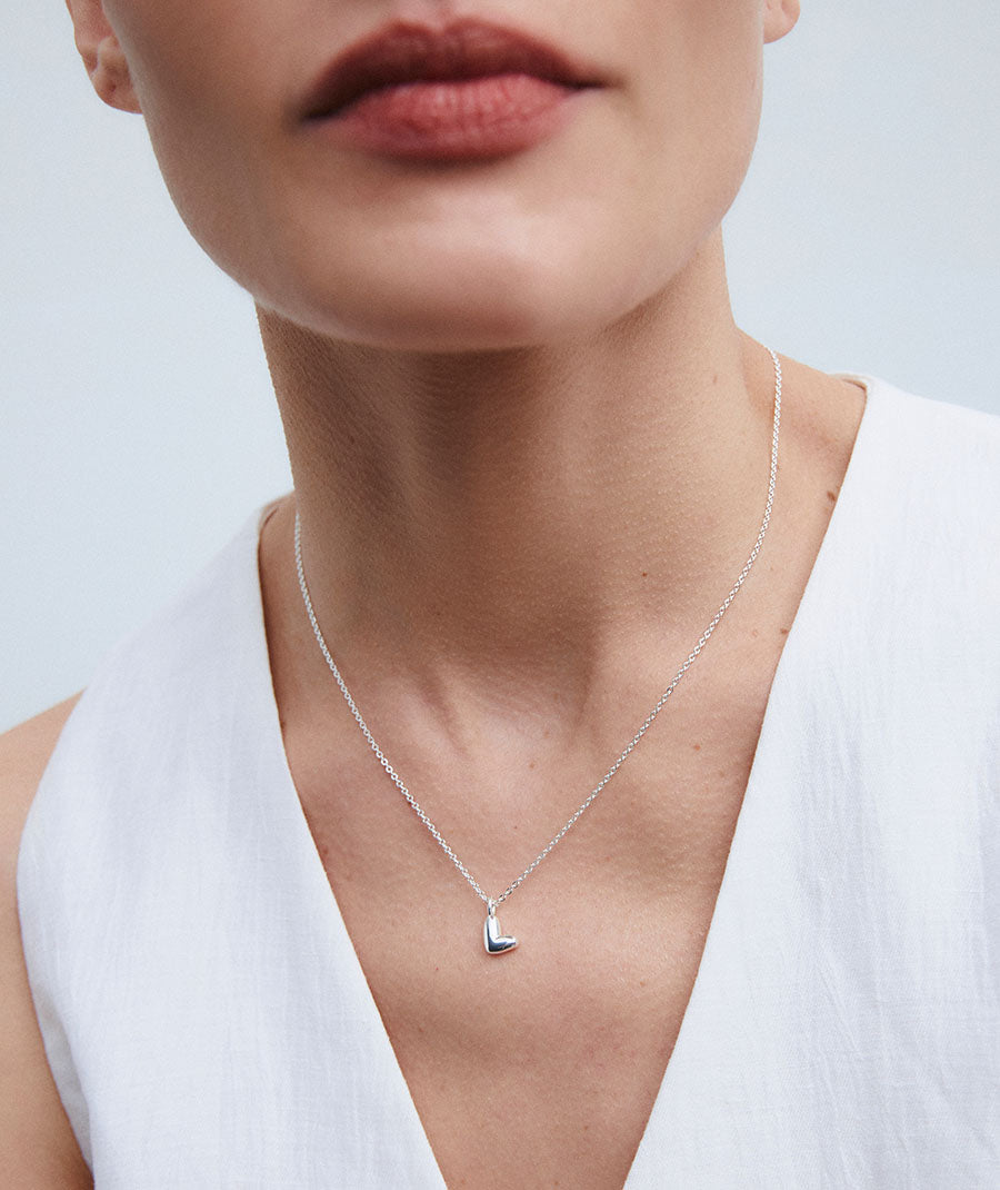 Colgante con letra L elemental liso