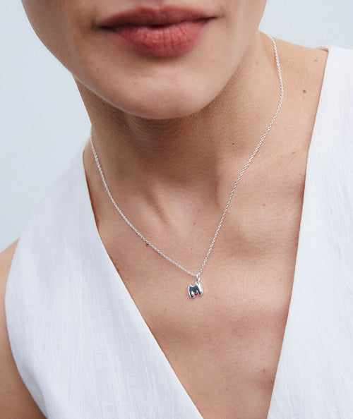 Pendant letter M elemental smooth secundaria