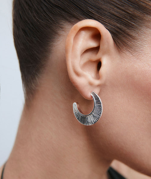 Ring Shía wavy duo with zirconia stones secundaria