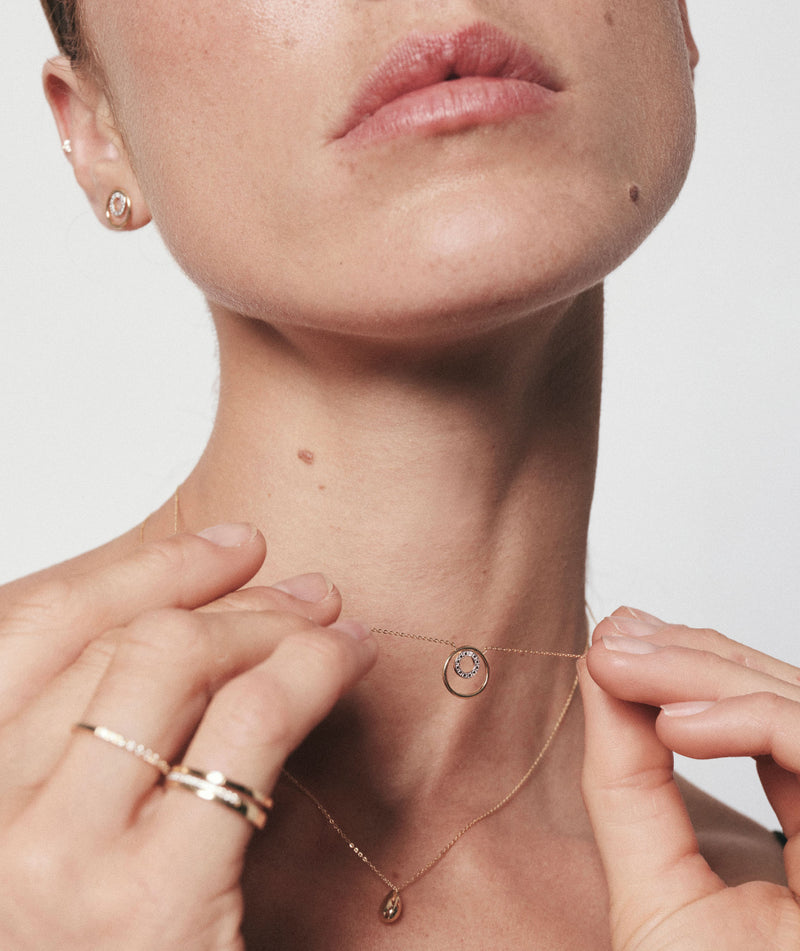 Collar de diamantes y oro Eterne
