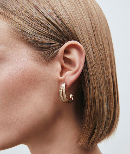 Earrings Curve Crescent Textured secundaria