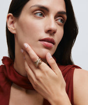 Anillo tiras entrelazados Idilia con circonitas