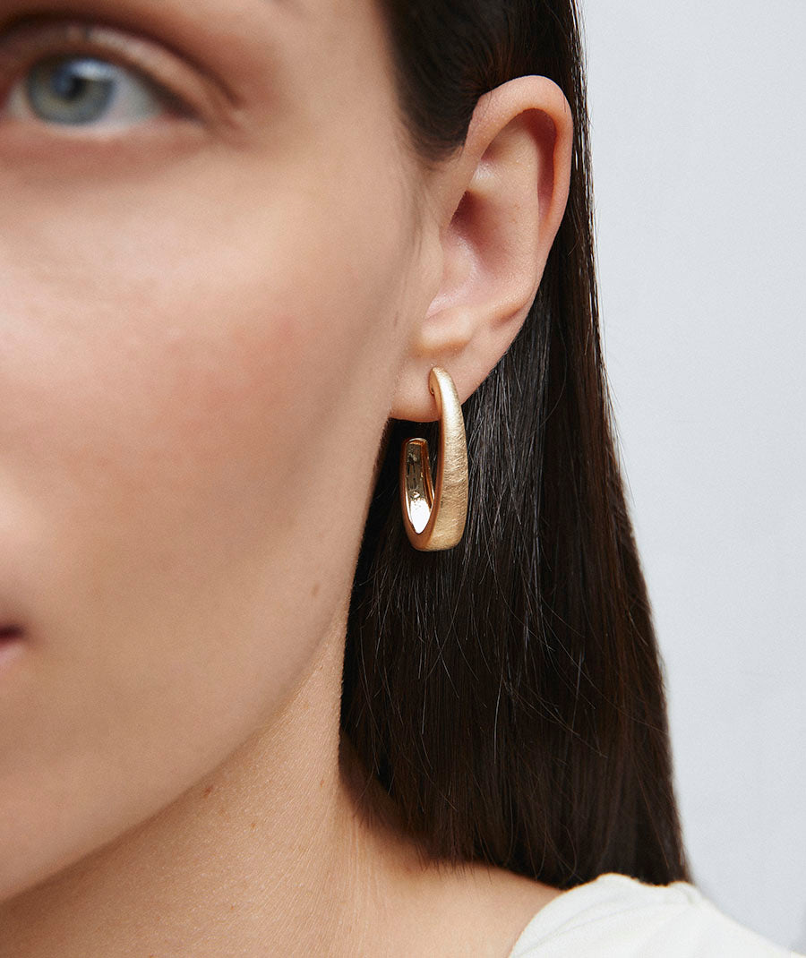 Pendientes semiluna ovales Arc textura