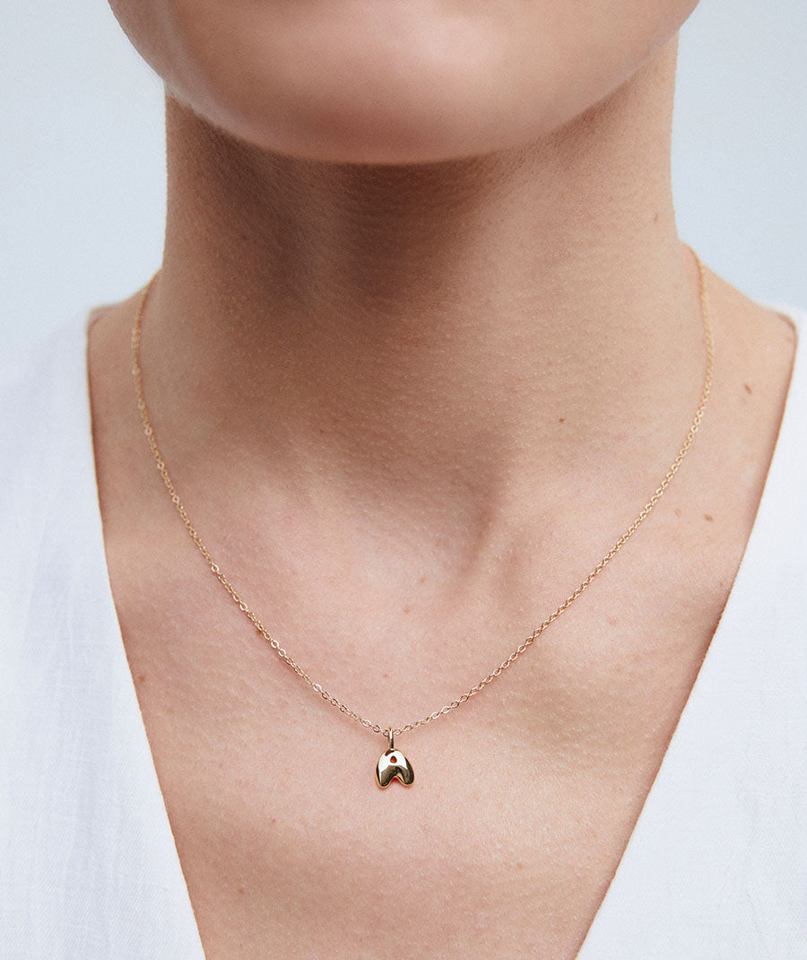 Colgante con letra A elemental liso