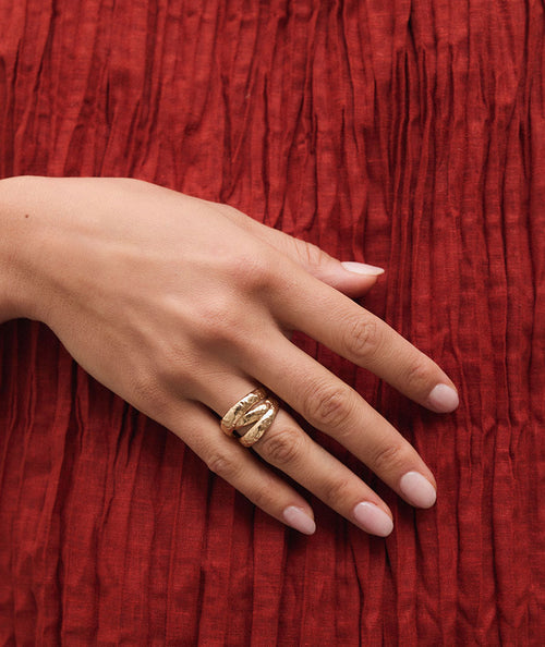 Ring crossed with strands Raice secundaria