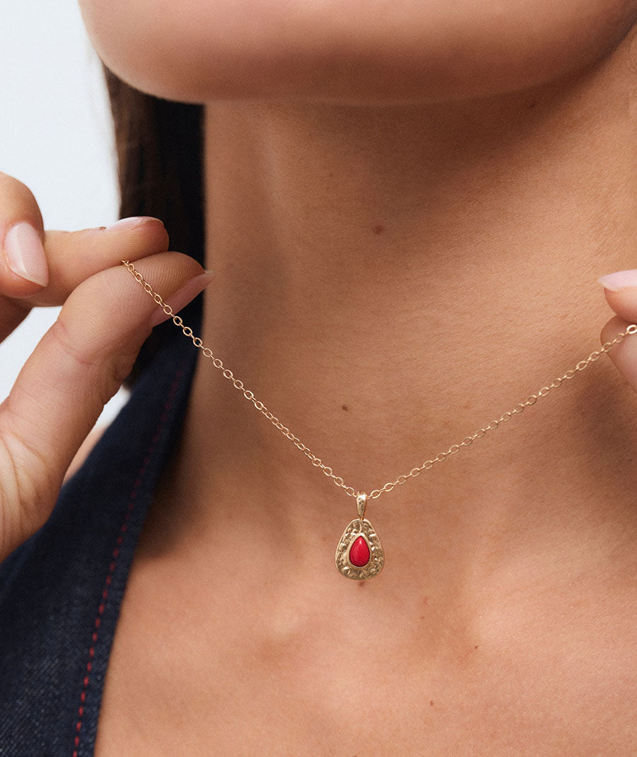 Necklace drop Zahara with red synthetic coral