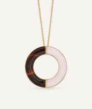 Pendant Camel with acetate and resin in neutral tones