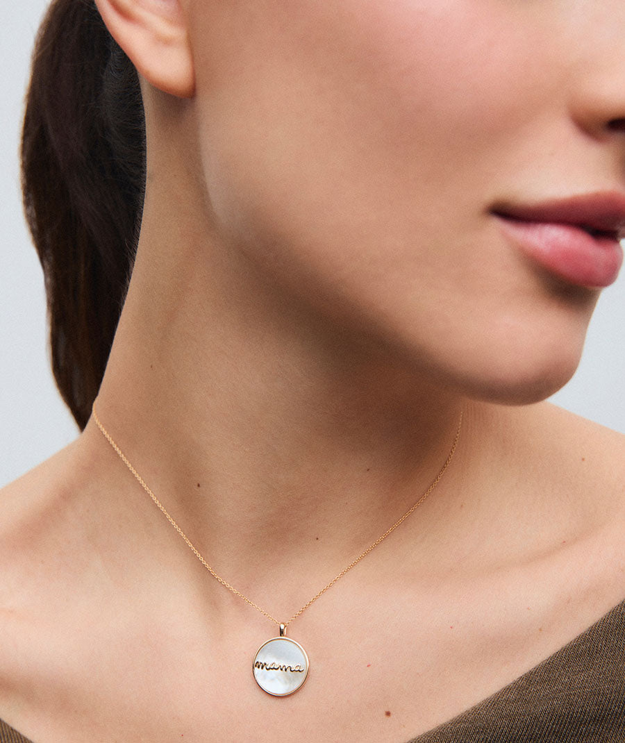 Colgante clásico Mama con madreperla blanca