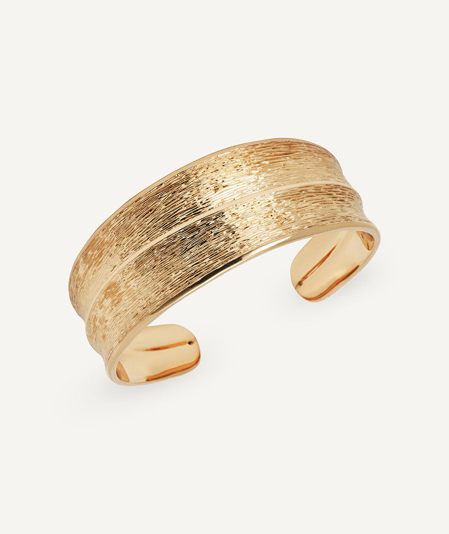 Curve rigid bracelet